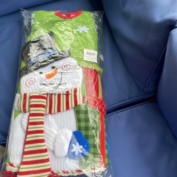 Christmas Tree Skirt - Picture 2 of 6